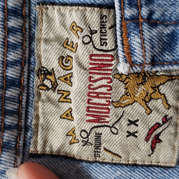 Vintage Manager denim shorts, size 34 - Picture 9 of 10